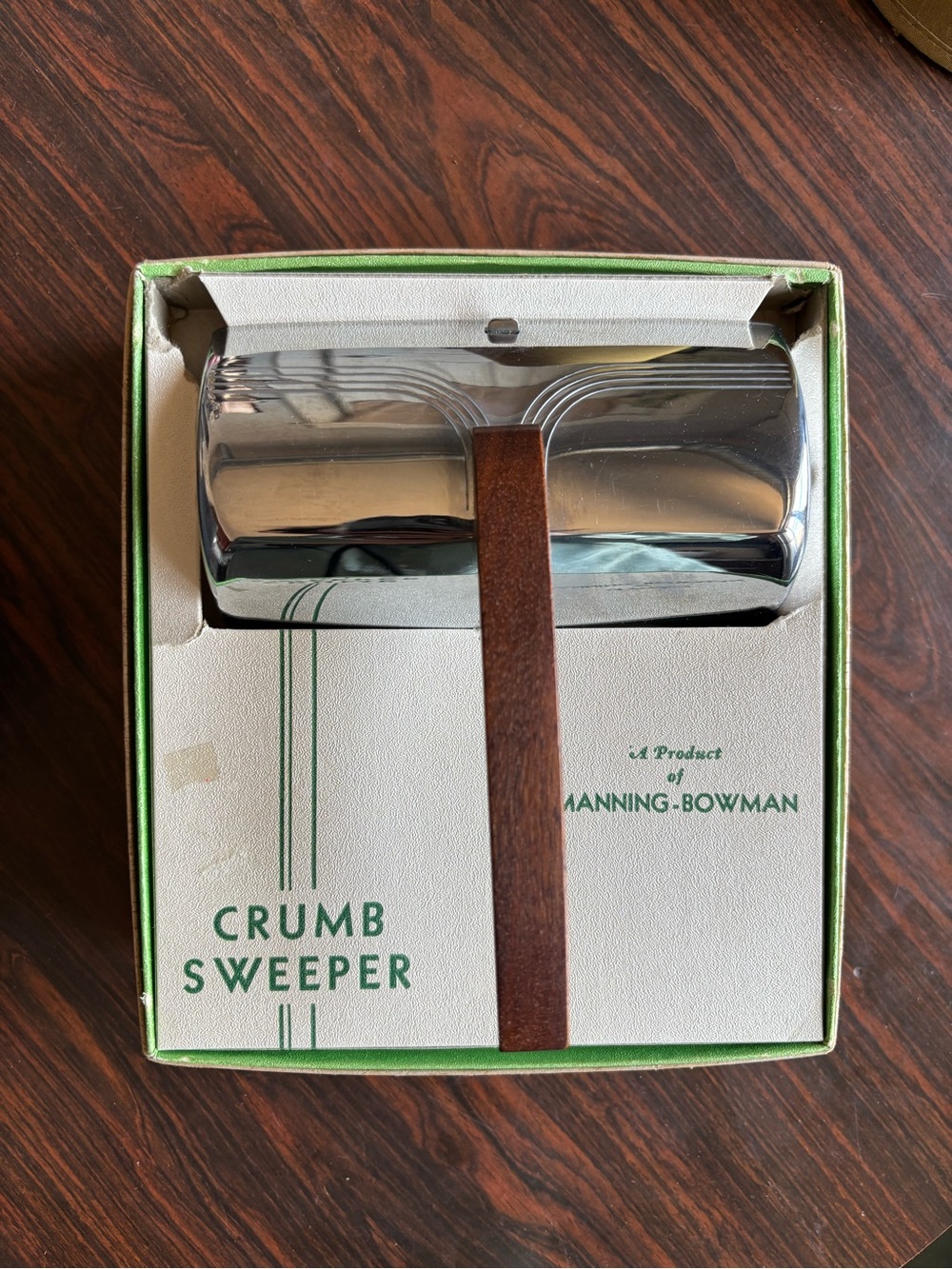 1950s MCM Manning-Bowman Chrome Walnut Crumb Sweeper in Box Atomic